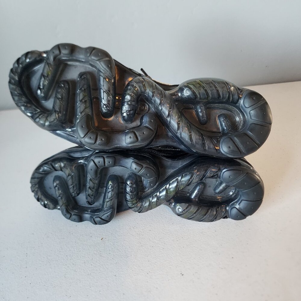 Nike Vapormax Sneaker "EUC" - Picture 14 of 16